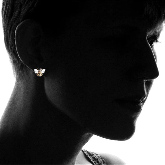 *NEW*Cute Bee zircon Stud Earrings - Picture 4 of 6
